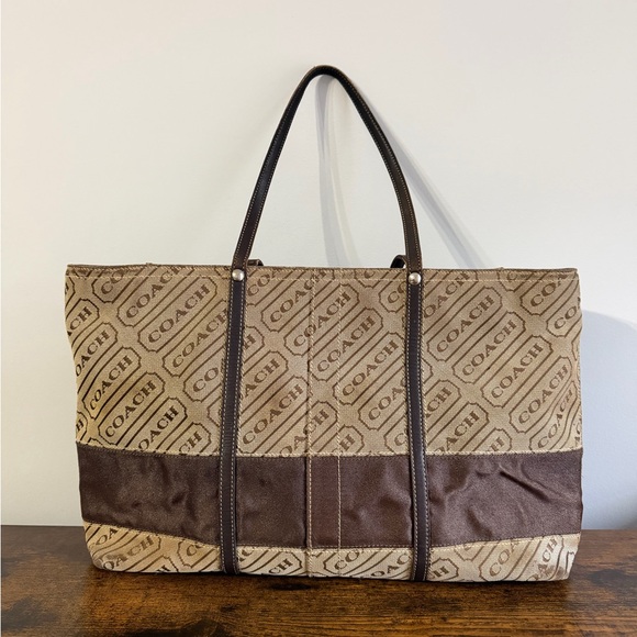 Coach Hamptons Signature Tote F12253 Brown Canvas Leather Trim Shoulder Bag Y2K - Picture 3 of 11